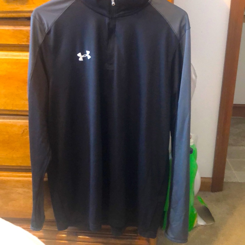 Under Armour Pull Over